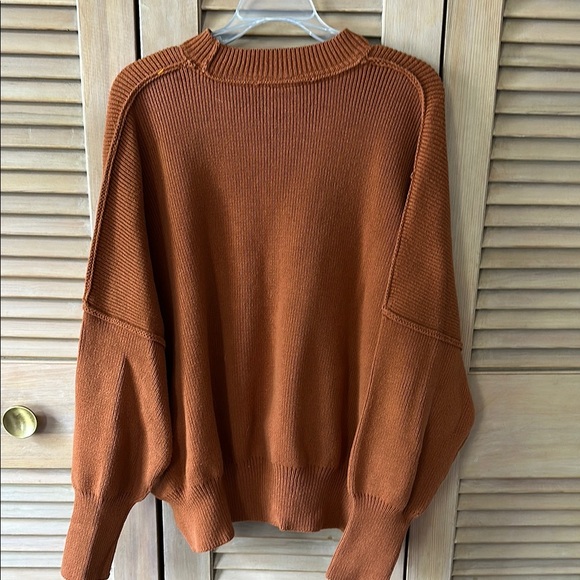 Free People Oversized Sweater - Picture 4 of 8